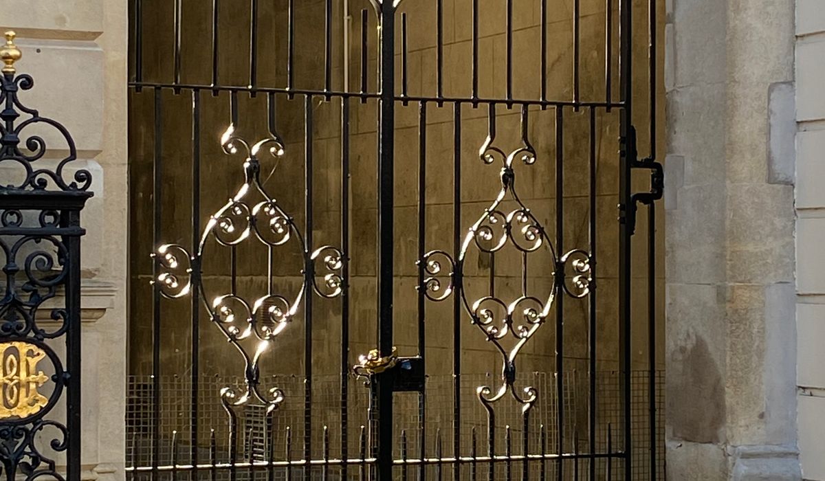 Preparing Historic Ironwork for Careful Repainting